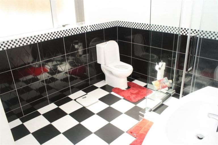 Photo of property in 30b Seacliffe Road, Hillsborough, Auckland, 1042