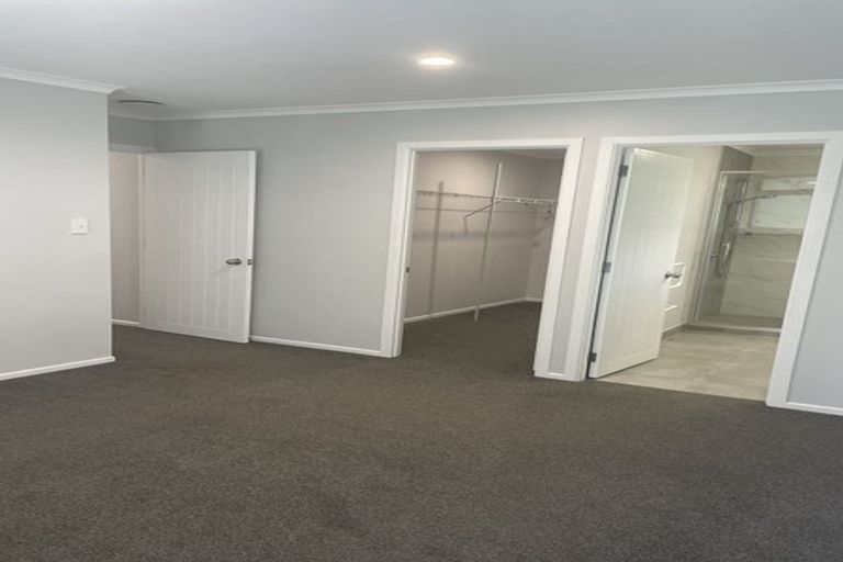 Photo of property in 24 Caltra Place, East Tamaki, Auckland, 2016