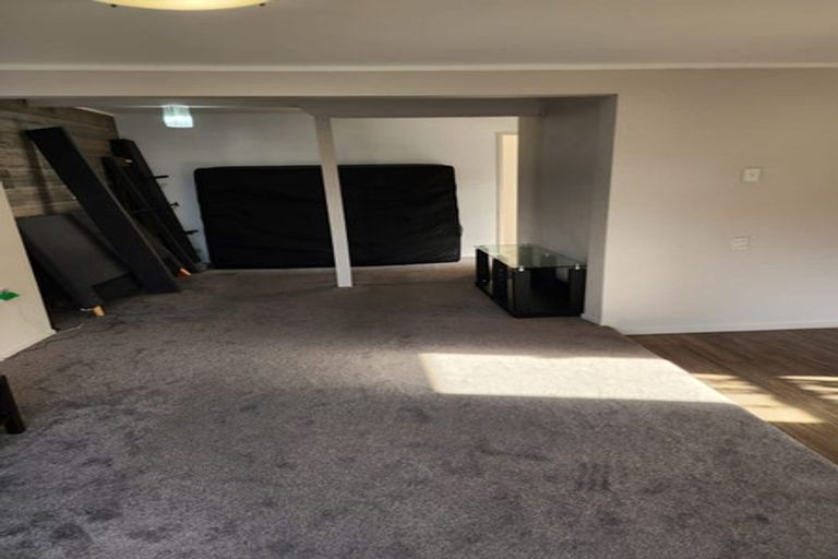 Photo of property in 1/198 Verbena Road, Birkdale, Auckland, 0626