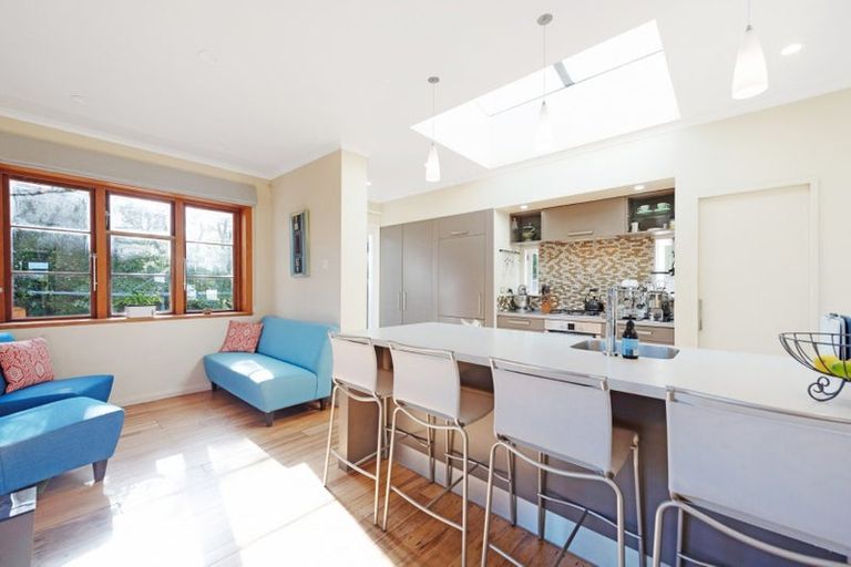 Photo of property in 45 Mandalay Terrace, Khandallah, Wellington, 6035