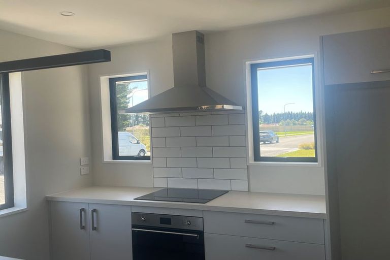 Photo of property in 31 Kingfisher Avenue, Amberley, 7410