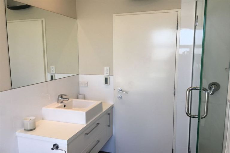 Photo of property in 17b Burdale Street, Riccarton, Christchurch, 8011