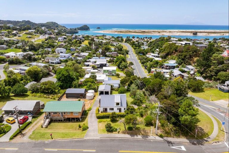 Photo of property in 2 Cullen Street, Mangawhai Heads, Mangawhai, 0505