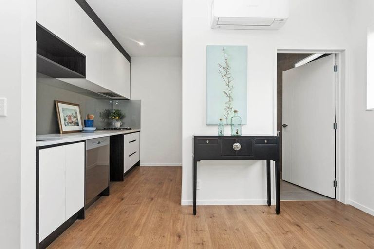 Photo of property in 6 Bela Vista Boulevard, Swanson, Auckland, 0614