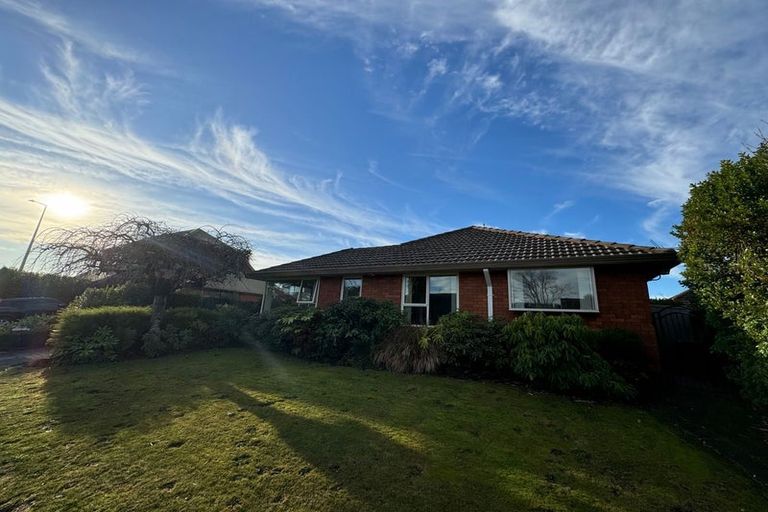 Photo of property in 1/3 Cottesmore Close, Burnside, Christchurch, 8053
