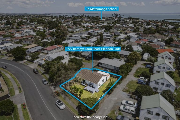 Photo of property in 1/22 Barneys Farm Road, Clendon Park, Auckland, 2103