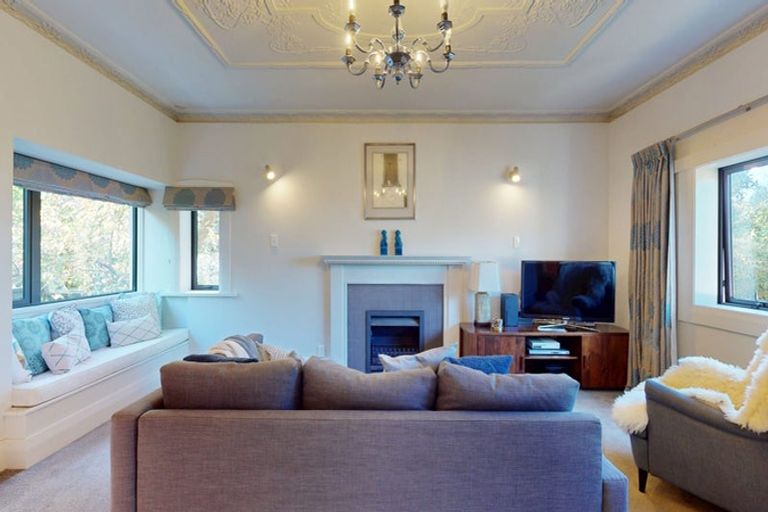 Photo of property in 15 Kim Street, Khandallah, Wellington, 6035