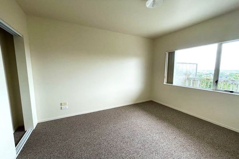 Photo of property in 14/242 Great North Road, Henderson, Auckland, 0612