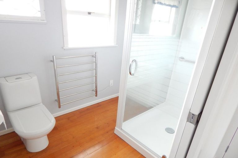 Photo of property in 3/3 Otakau Road, Milford, Auckland, 0620