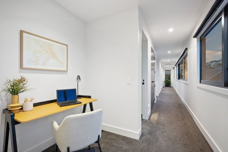 Photo of property in 9 Ridgelea Road, Long Bay, Albany, 0792