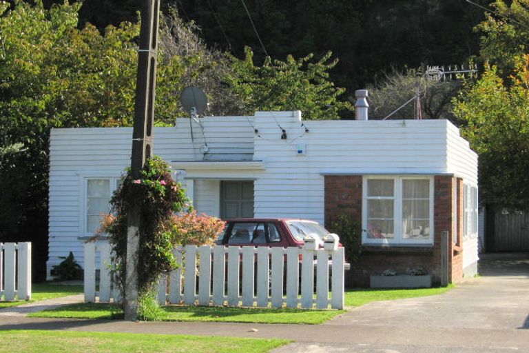 Photo of property in 11 Owen Street, Belmont, Lower Hutt, 5010