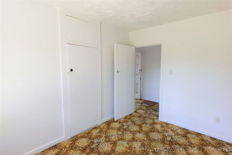 Photo of property in 94 Avondale Road, Avondale, Christchurch, 8061