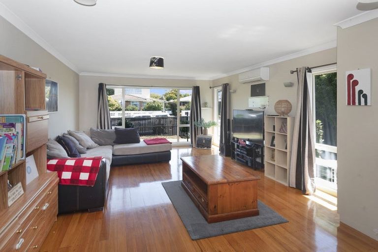 Photo of property in 11 Shearer Avenue, Papanui, Christchurch, 8052