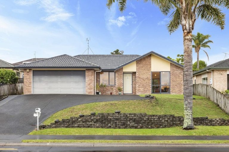 Photo of property in 20 Tauranga Place, Orewa, 0931