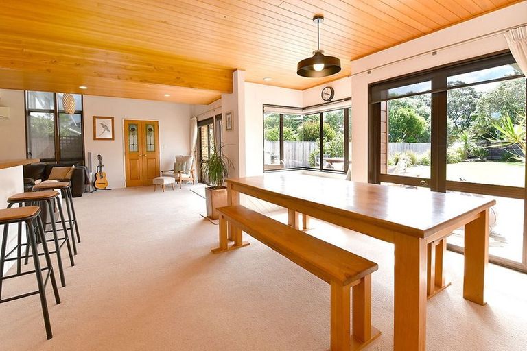 Photo of property in 48 Laurence Street, Manly, Whangaparaoa, 0930