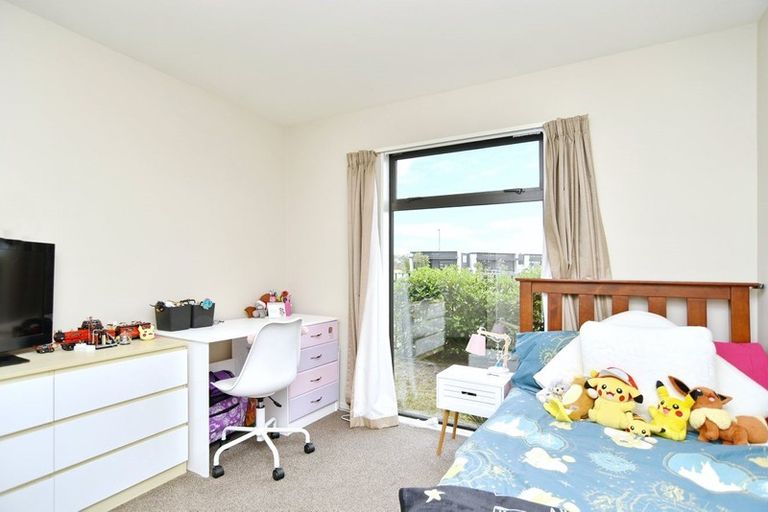 Photo of property in 15a Te Whenu Crescent, Marshland, Christchurch, 8083