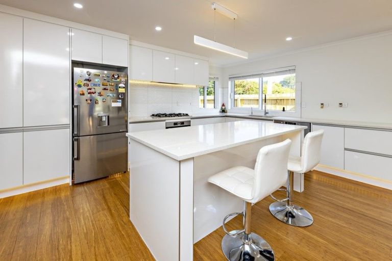 Photo of property in 9 Kotuku Crescent, Takanini, 2112