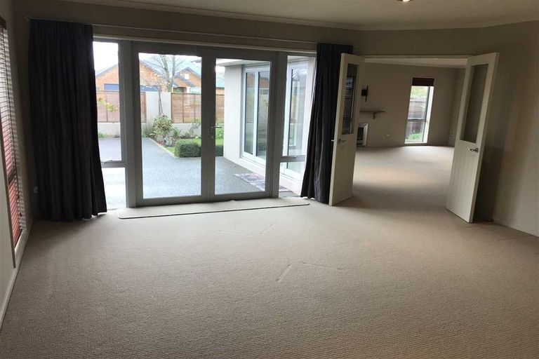 Photo of property in 11 Six Silvers Avenue, Halswell, Christchurch, 8025