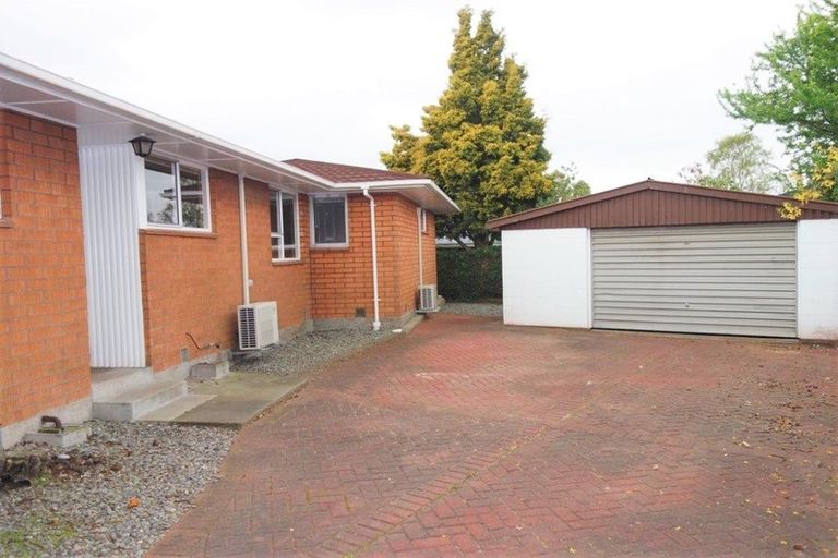 Photo of property in 42 Fovant Street, Russley, Christchurch, 8042