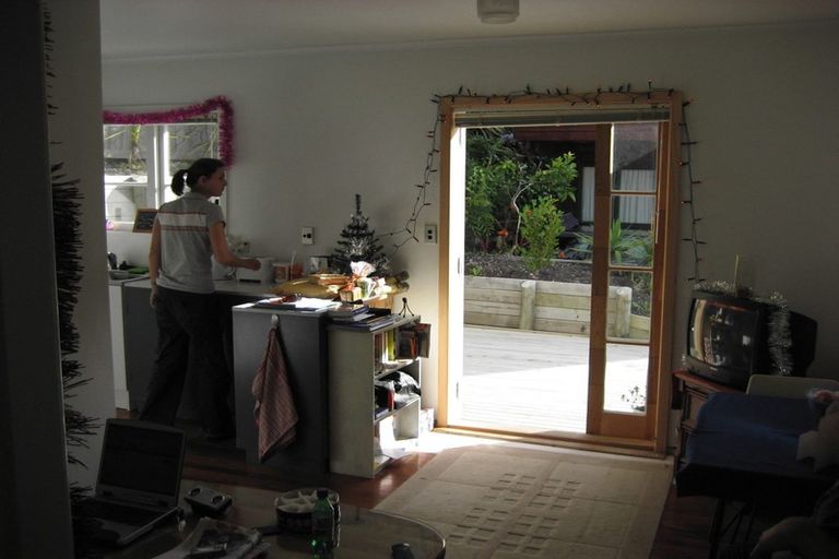 Photo of property in 5 Don Croot Street, Morningside, Auckland, 1021