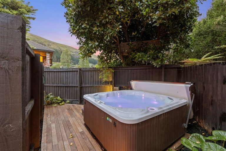 Photo of property in 42 Whitfield Street, Sumner, Christchurch, 8081