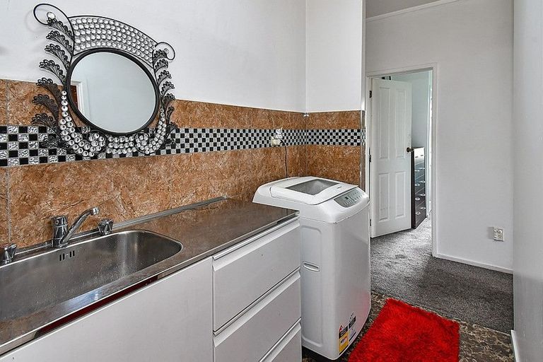 Photo of property in 14 Lowburn Place, Clover Park, Auckland, 2019