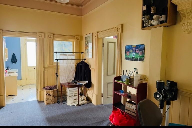 Photo of property in 60 Royal Terrace, Dunedin Central, Dunedin, 9016