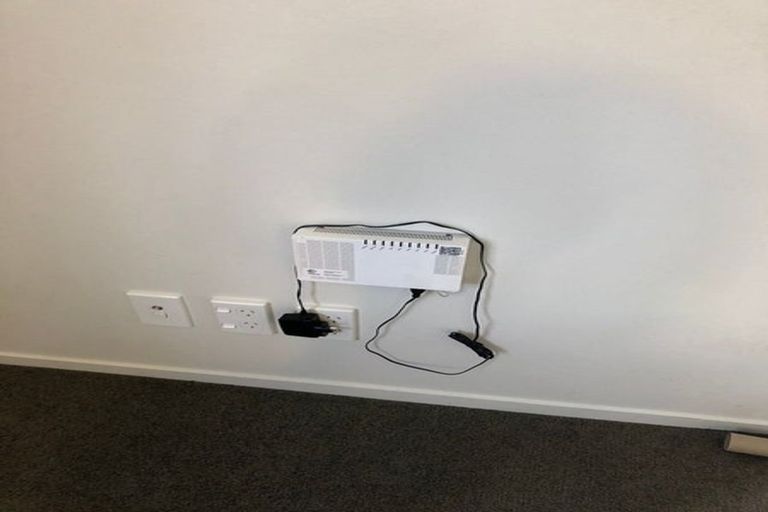 Photo of property in 1/39 Bayview Road, Bayview, Auckland, 0629