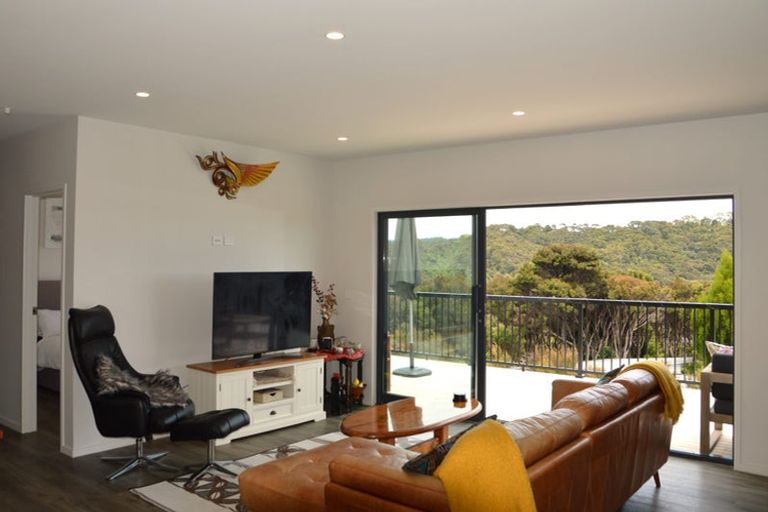 Photo of property in 14 Waterview Place, Haruru, 0204