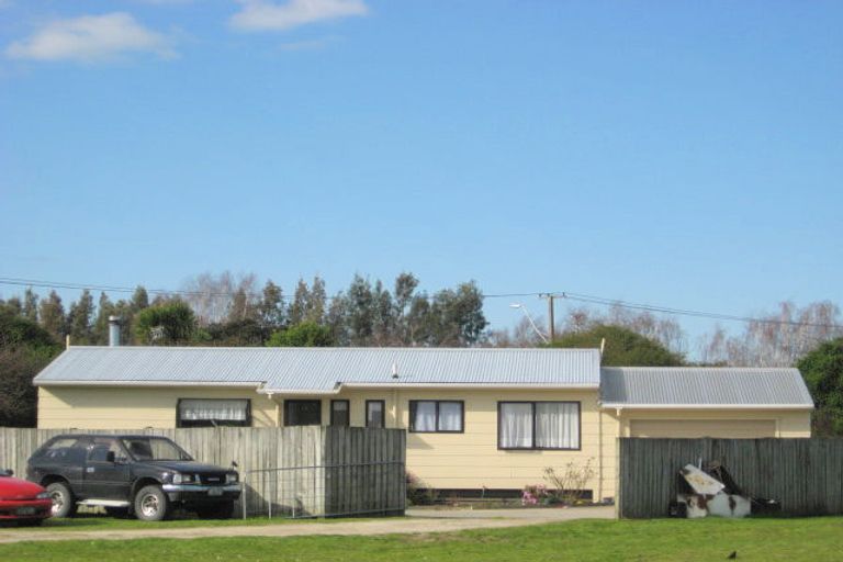 Photo of property in 2 Hydro Road, Edgecumbe, 3120