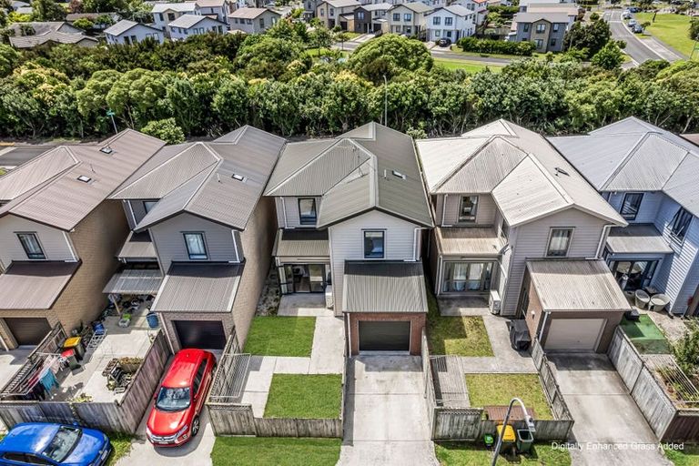 Photo of property in 43 Becker Drive, Weymouth, Auckland, 2103