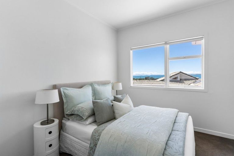 Photo of property in 1/1 Eastcliffe Road, Castor Bay, Auckland, 0620
