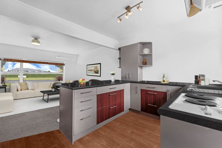 Photo of property in 2/39 Aramoana Avenue, Devonport, Auckland, 0624