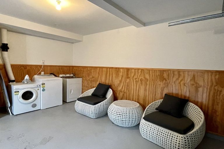 Photo of property in 11 Athol Terrace, Upper Riccarton, Christchurch, 8041