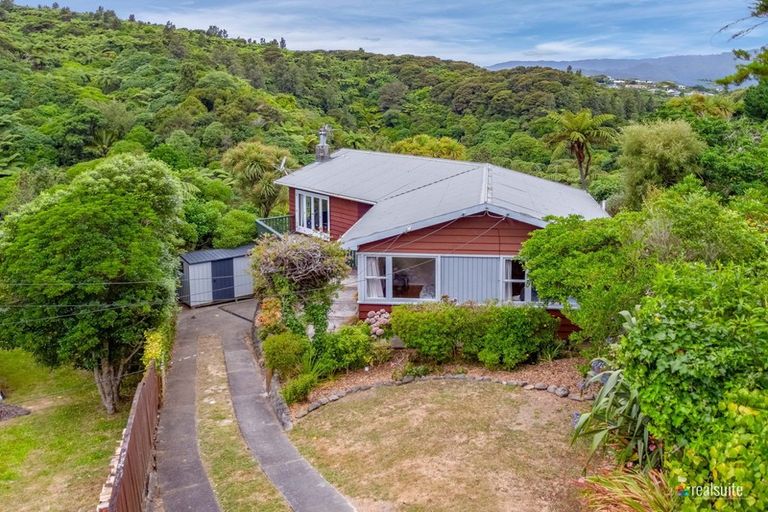 Photo of property in 34 Foster Crescent, Belmont, Lower Hutt, 5010