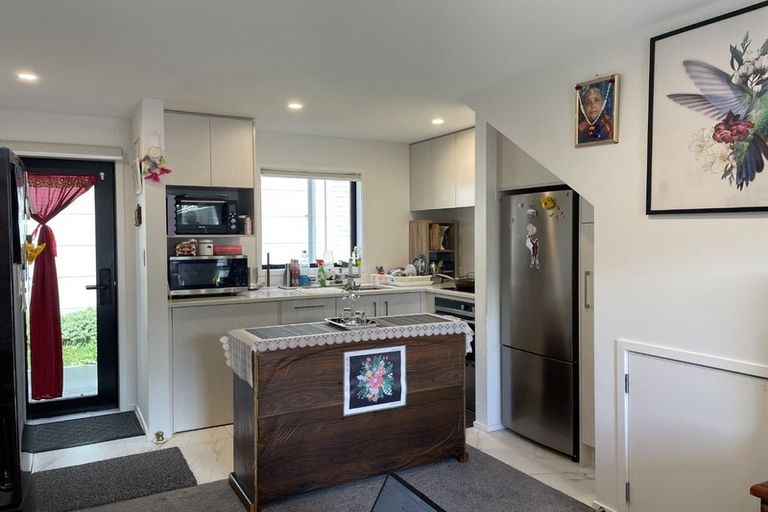 Photo of property in 10/17 Pearce Crescent, Taita, Lower Hutt, 5011