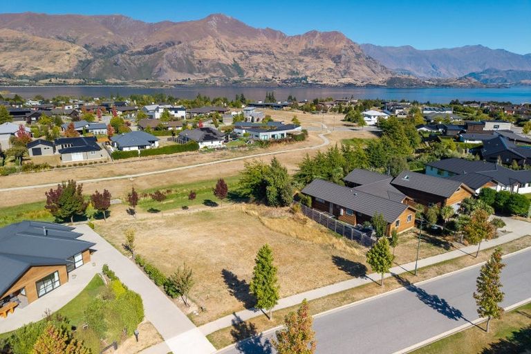 Photo of property in 44 Minaret Ridge, Wanaka, 9305