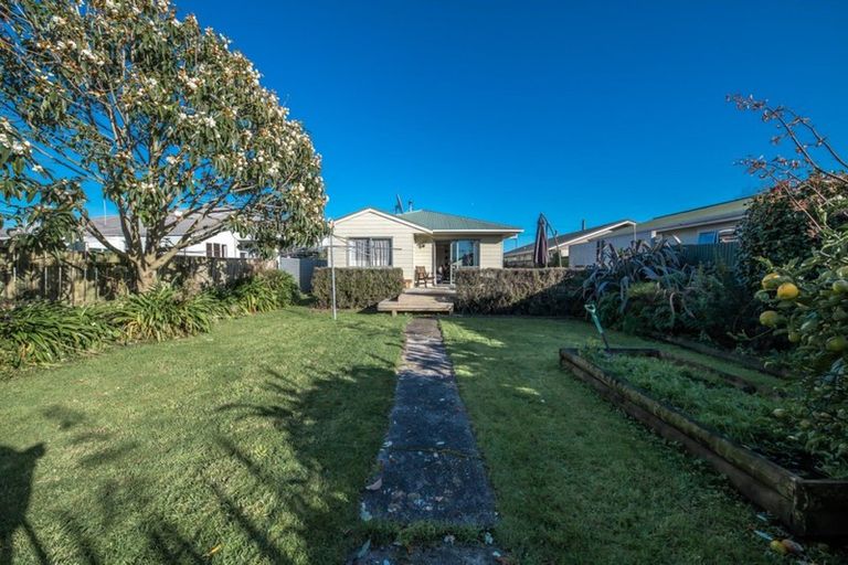 Photo of property in 29 Russell Street, Westport, 7825