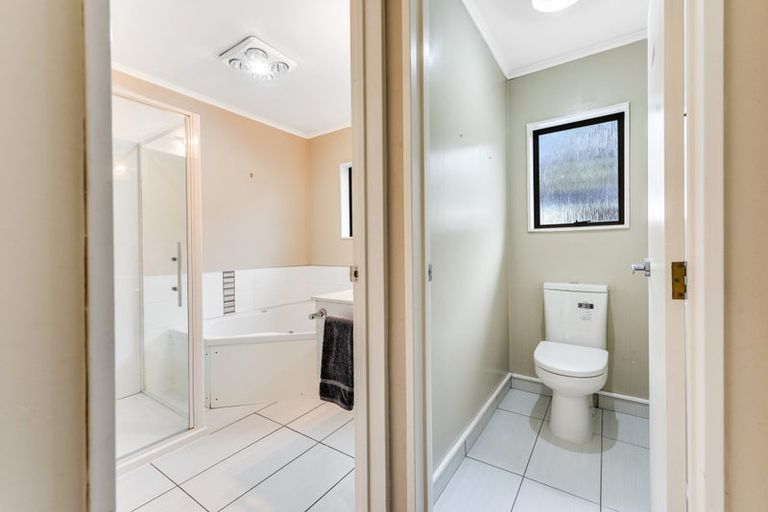 Photo of property in 16 Glendale Drive, Dinsdale, Hamilton, 3204