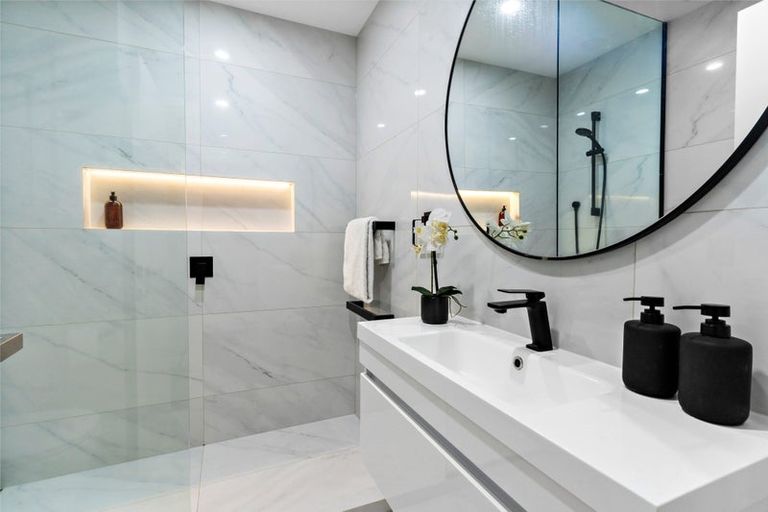 Photo of property in 10/4 Campbell Road, Takapuna, Auckland, 0622