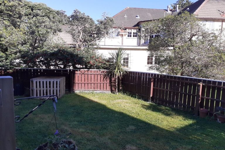 Photo of property in 14 Ashleigh Crescent, Miramar, Wellington, 6022