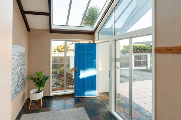 Photo of property in 113 Field Way, Waikanae Beach, Waikanae, 5036
