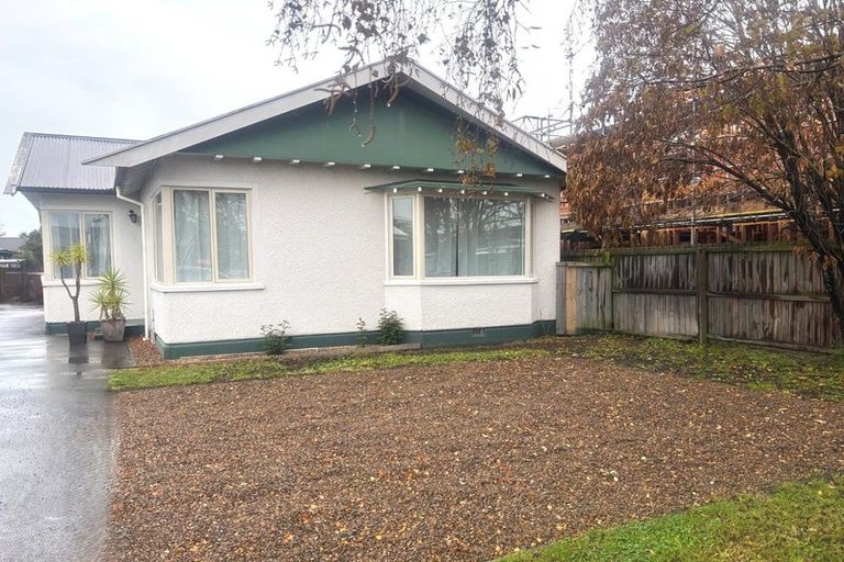 Photo of property in 2/64 Division Street, Riccarton, Christchurch, 8041