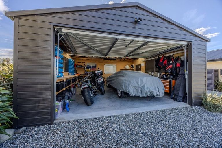 Photo of property in 10 Jack Young Place, Albert Town, Wanaka, 9305