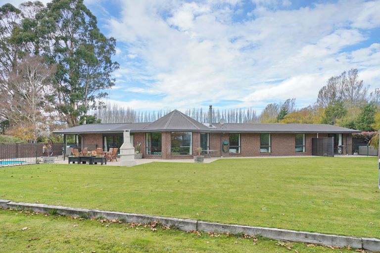 Photo of property in 617 Johns Road, Harewood, Christchurch, 8051