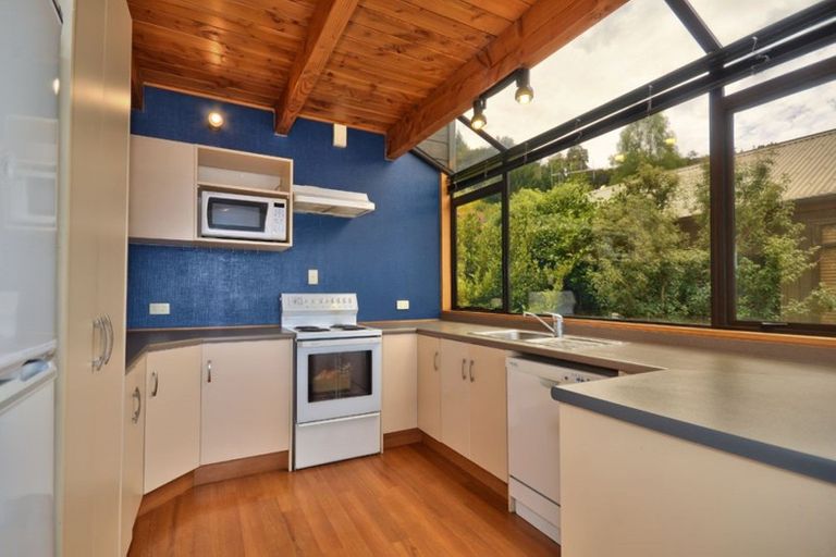Photo of property in 116a Wynyard Crescent, Fernhill, Queenstown, 9300