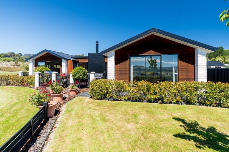 Photo of property in 5 Anscombe Close, Mosgiel, 9024