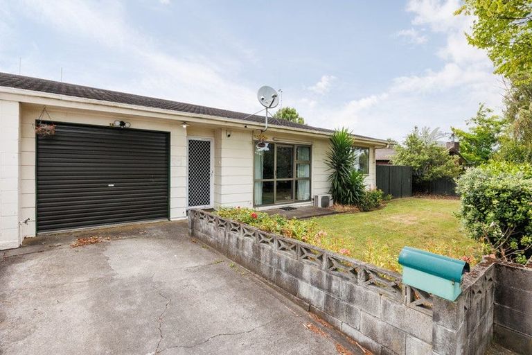 Photo of property in 1b John F Kennedy Drive, Milson, Palmerston North, 4414