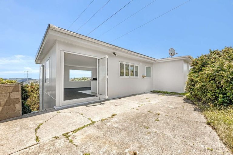 Photo of property in 109 Black Rock Road, Newlands, Wellington, 6037