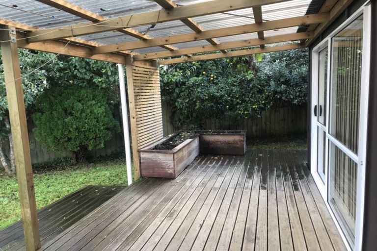 Photo of property in 57 View Road, Henderson, Auckland, 0612